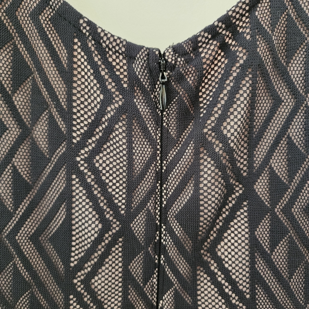 London‎ Times Black and Beige Geometric Midi Dress Size 4 LBS Lace A Line - Picture 3 of 7